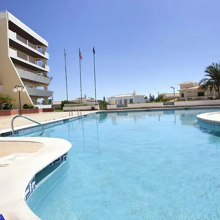 Ramos Palmeira Gale: Beachside With Pool And Smart Amenities