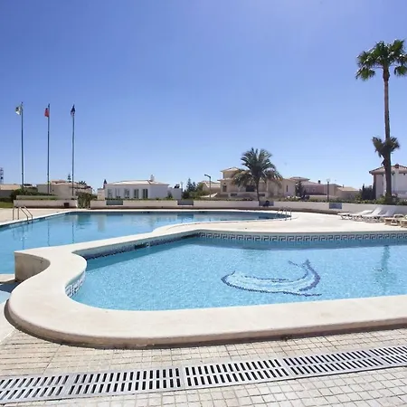 Ramos Palmeira Gale: Beachside With Pool And Smart Amenities Albufeira