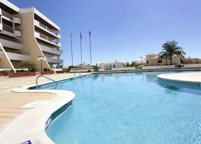 O A Ramos Palmeira Gale Esta Inserido Num Com Piscina, Fica Apenas A 250 Metros Da Da Gale - Com Ar Condicionado Na Sala, Smart Tv Com Prime Video E Cozinha Completa