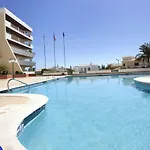 Ramos Palmeira Gale: Beachside With Pool And Smart Amenities