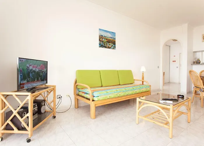 O A Ramos Palmeira Gale Esta Inserido Num Com Piscina, Fica Apenas A 250 Metros Da Da Gale - Com Ar Condicionado Na Sala, Smart Tv Com Prime Video E Cozinha Completa