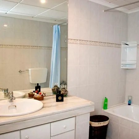 Ramos Palmeira Gale: Beachside With Pool And Smart Amenities *