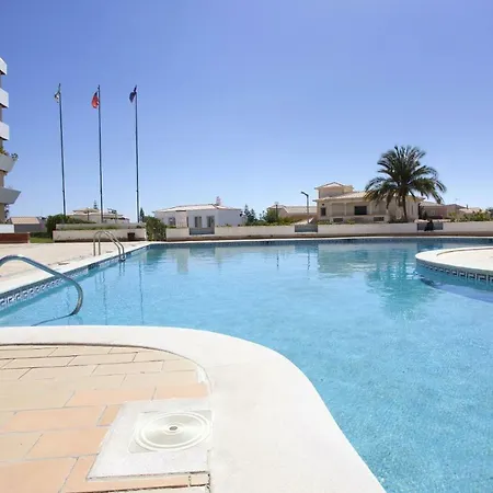 O A Ramos Palmeira Galé Está Inserido Num Com Piscina, Fica Apenas A 250 Metros Da Da Galé - Com Ar Condicionado Na Sala, Smart Tv Com Prime Vídeo E Cozinha Completa Albufeira