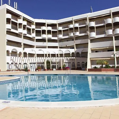Ramos Palmeira Gale: Beachside With Pool And Smart Amenities