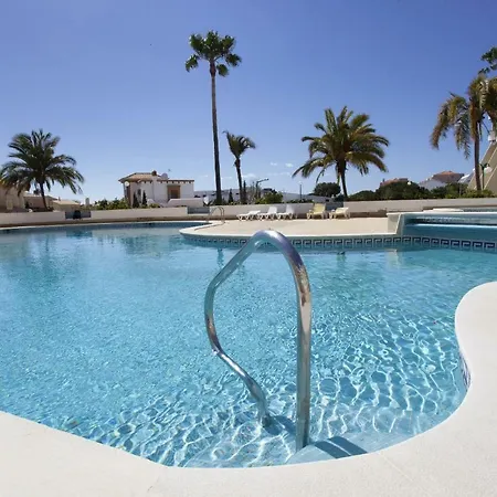 Apartment Ramos Palmeira Gale: Beachside With Pool And Smart Amenities *