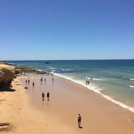 O A Ramos Palmeira Gale Esta Inserido Num Com Piscina, Fica Apenas A 250 Metros Da Da Gale - Com Ar Condicionado Na Sala, Smart Tv Com Prime Video E Cozinha Completa Apartment Albufeira